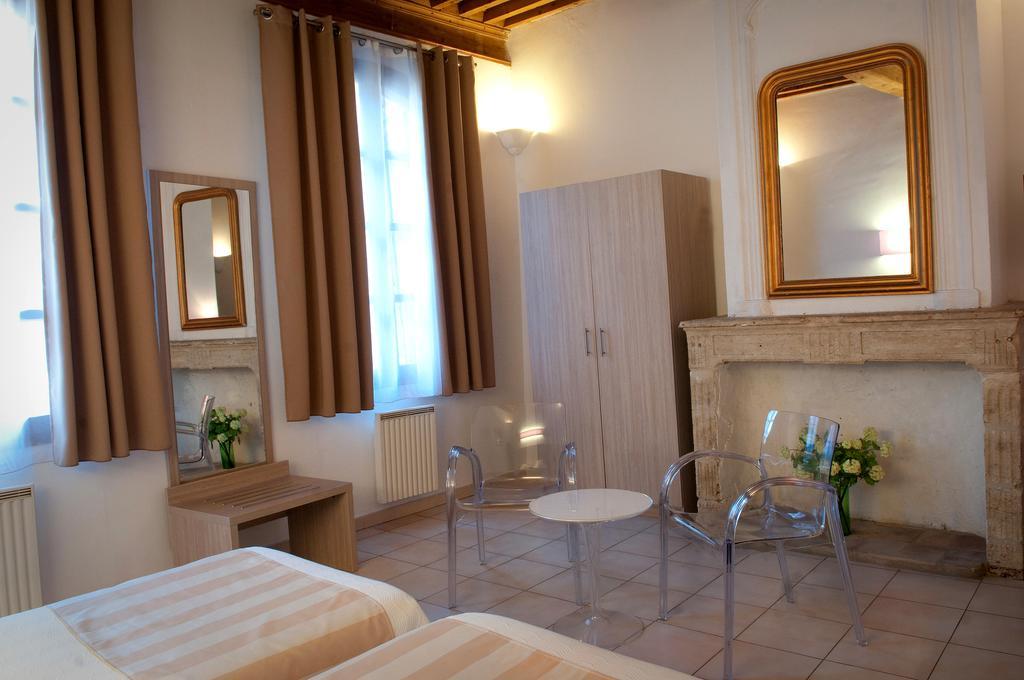 La Taverne Uzès Zewnętrze zdjęcie